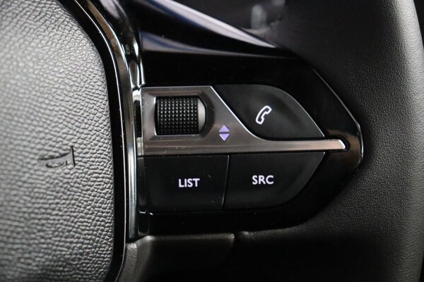 Used Peugeot 2008 2024 for sale - 74460479: Photo 23