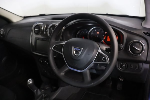 Used Dacia Sandero Stepway 2020 for sale - 76147679: Photo 20