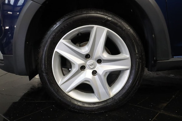 Used Dacia Sandero Stepway 2020 for sale - 76147679: Photo 28