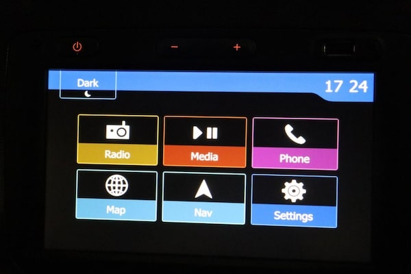Used Dacia Sandero Stepway 2020 for sale - 76147679: Photo 3