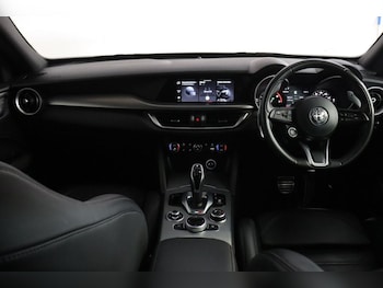 Used Alfa Romeo Stelvio 2022 for sale - 77765327: Photo