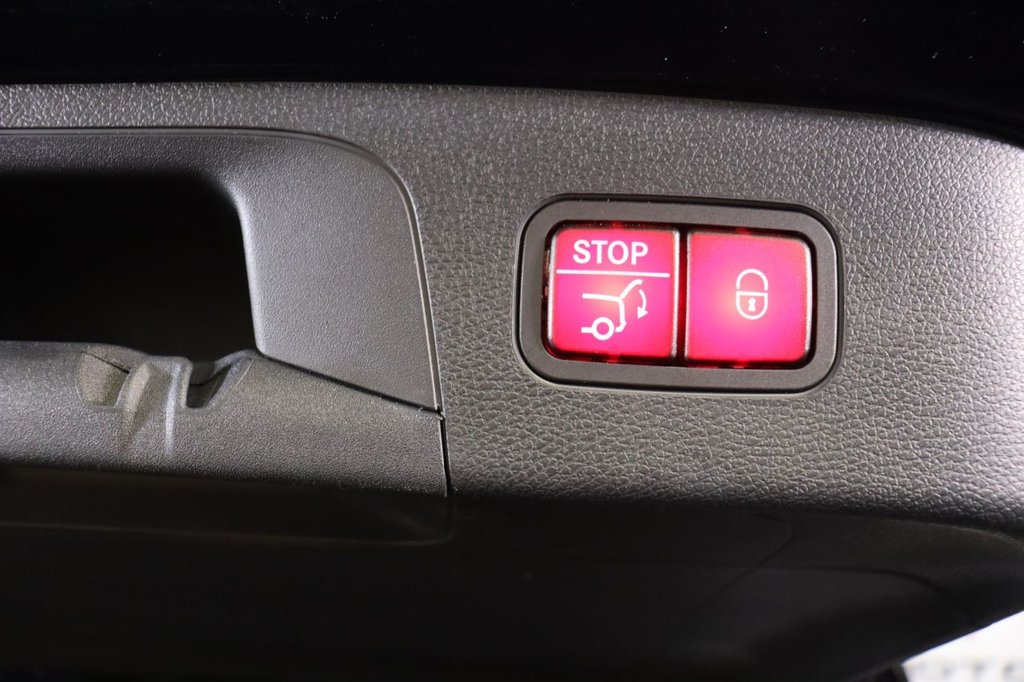 Used Mercedes-Benz EQC 2022 for sale - 76797619: Photo 17