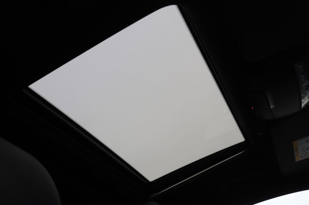 Used Mercedes-Benz EQC 2022 for sale - 76797619: Photo 6