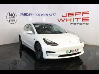 2019 (69) - Standard Range Plus 4dr Auto RWD (PAN ROOF)