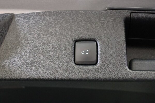 Used Ford Kuga 2022 for sale - 75542733: Photo 11