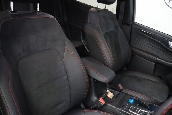 Used Ford Kuga 2022 for sale - 75542733: Photo 13