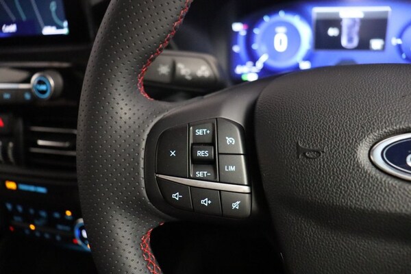 Used Ford Kuga 2022 for sale - 75542733: Photo 25