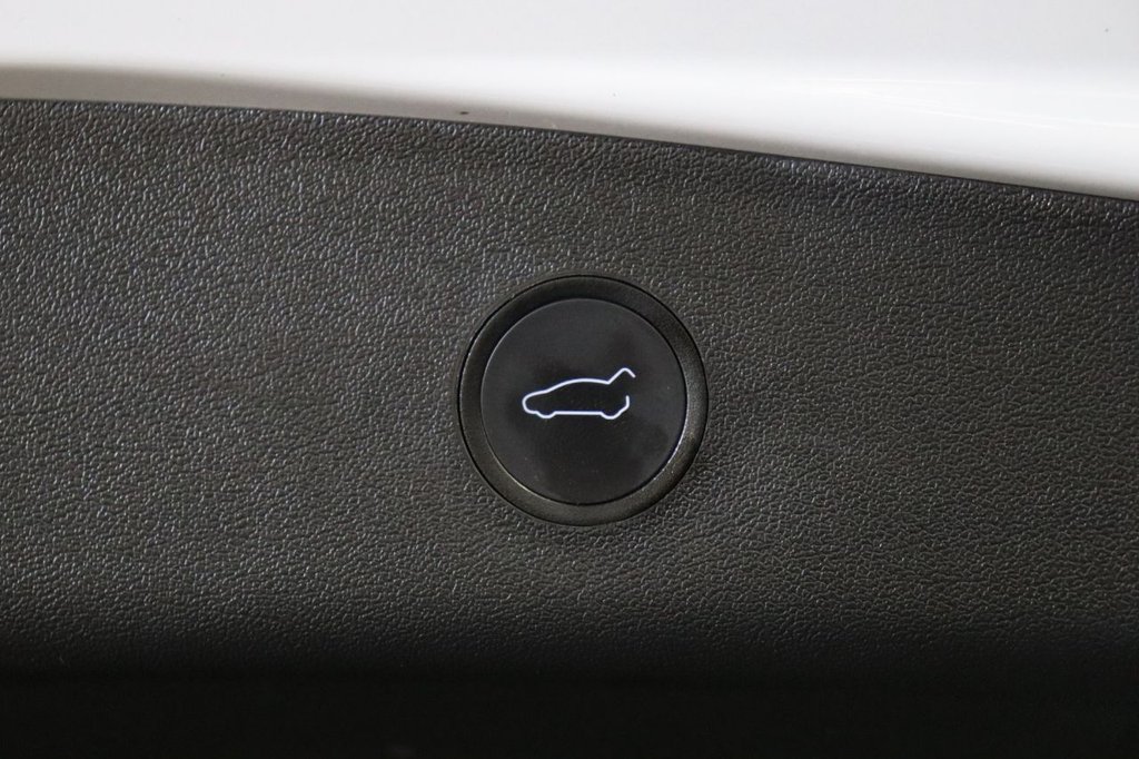 Used Tesla Model 3 2021 for sale - 76654628: Photo 23