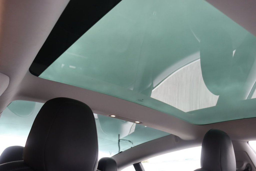 Used Tesla Model 3 2019 for sale - 77879987: Photo 2