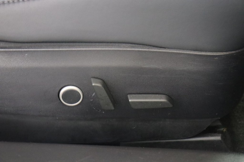 Used Tesla Model 3 2019 for sale - 77879987: Photo 32