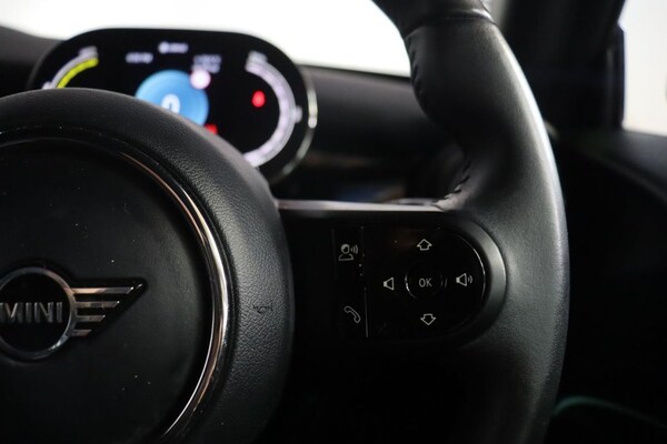 Used MINI Electric Hatch 2023 for sale - 76178424: Photo 30