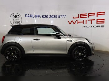 Used MINI Hatch 2023 for sale - 76178424: Photo