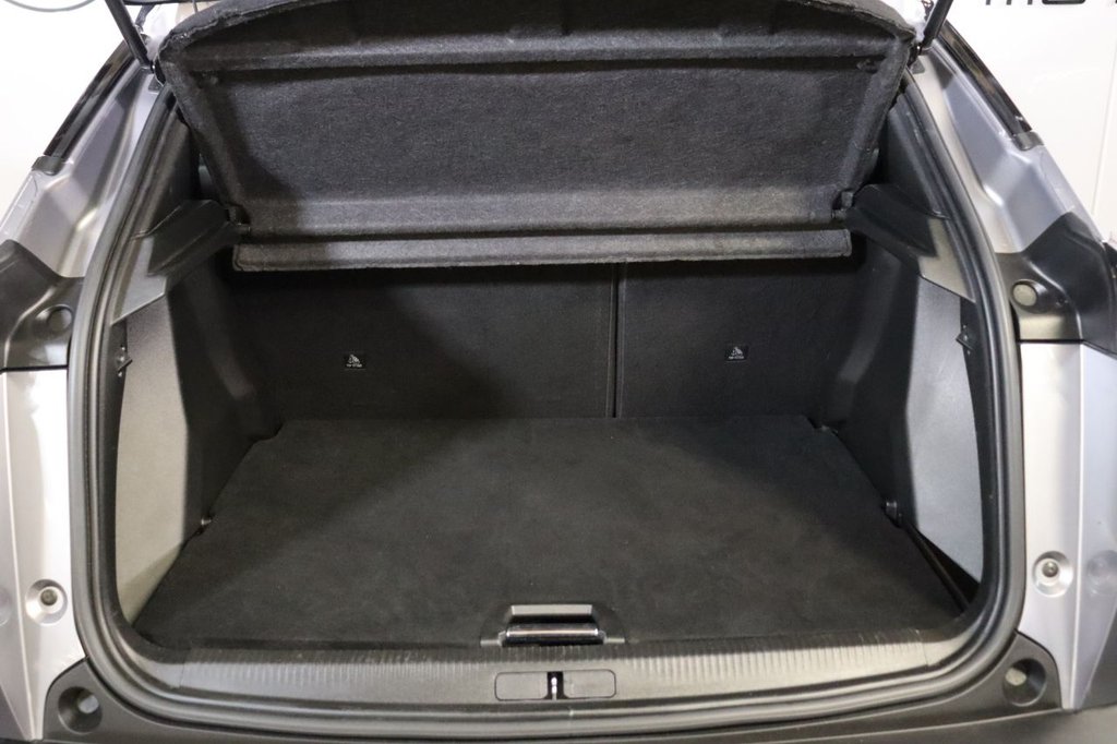 Used Peugeot E-2008 2022 for sale - 77547225: Photo 19