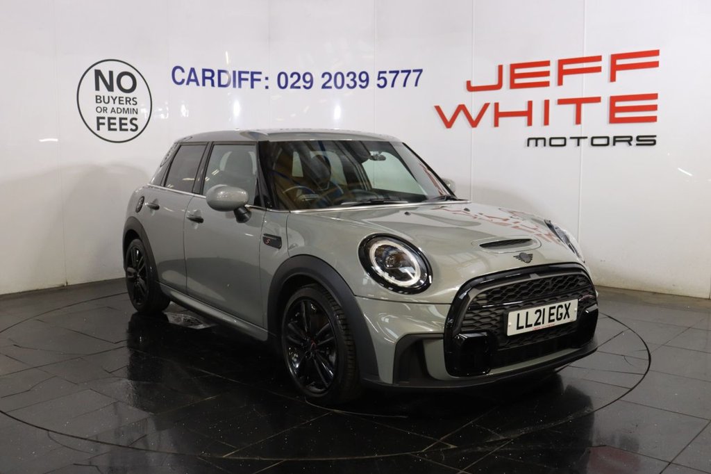 Used MINI Hatch 2021 for sale - 76558628: Photo 1