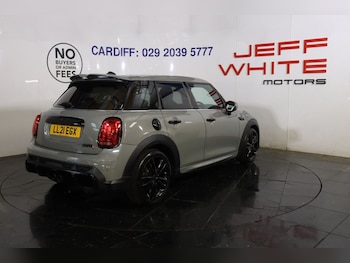 Used MINI Hatch 2021 for sale - 76558628: Photo