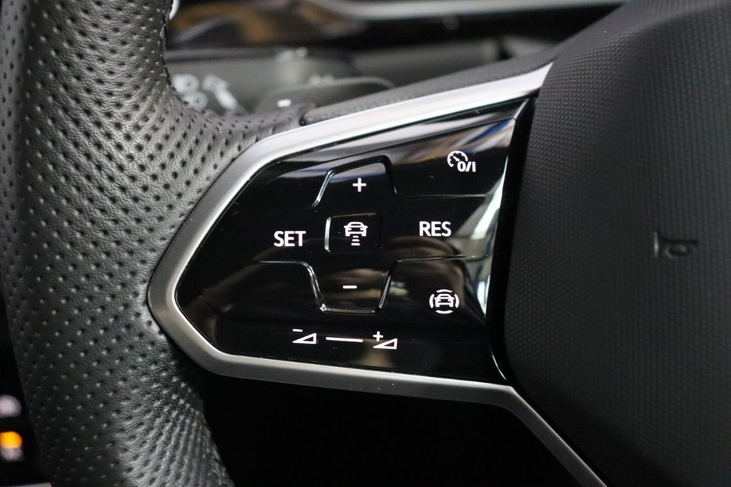 Used Volkswagen T-Roc 2022 for sale - 76751083: Photo 26