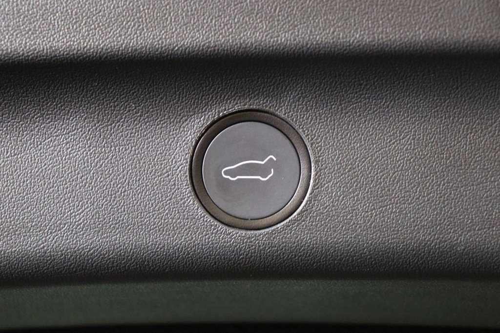 Used Tesla Model Y 2024 for sale - 77218504: Photo 23