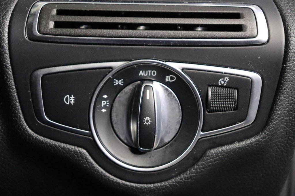 Used Mercedes-Benz C Class 2020 for sale - 76632334: Photo 18