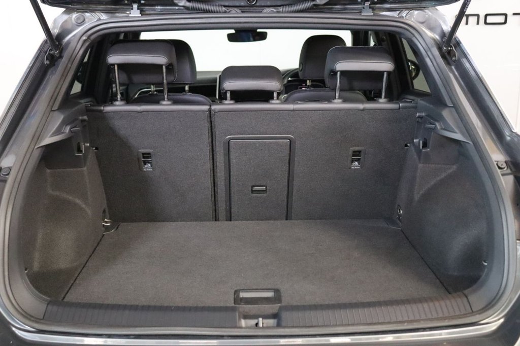 Used Volkswagen T-Roc 2023 for sale - 77080480: Photo 24