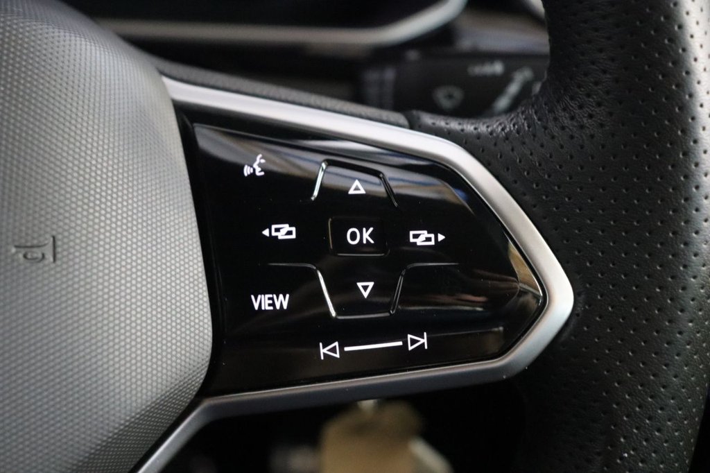 Used Volkswagen T-Roc 2023 for sale - 77080480: Photo 30