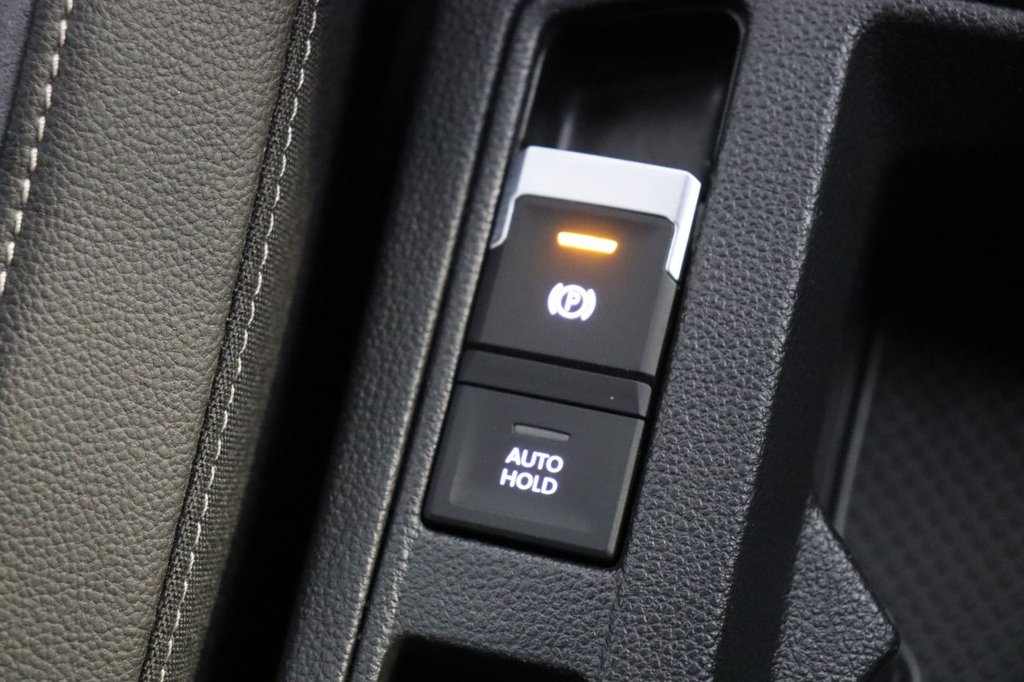 Used Volkswagen T-Roc 2023 for sale - 77080480: Photo 31