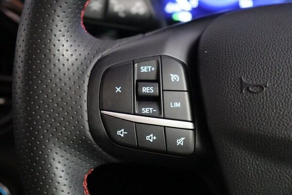 Used Ford Kuga 2022 for sale - 75542746: Photo 31