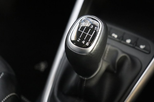 Used Kia Stonic 2023 for sale - 73726536: Photo 31