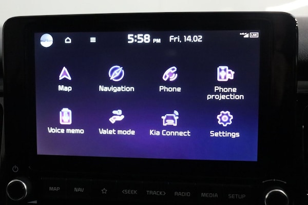Used Kia Stonic 2023 for sale - 73726536: Photo 8