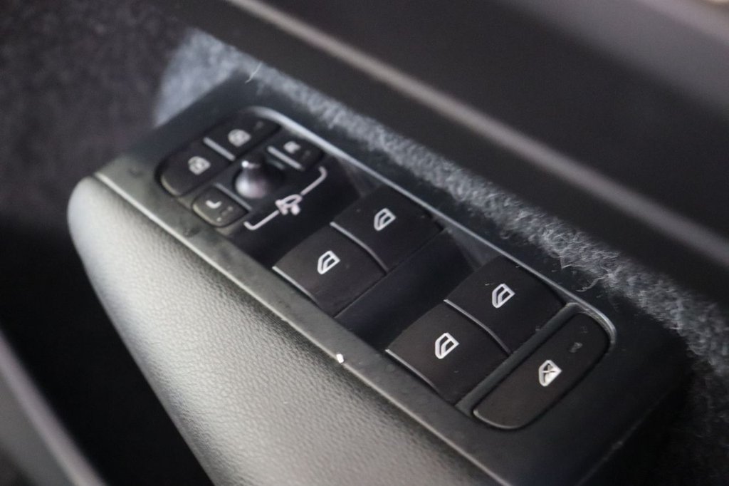 Used Volvo XC40 2018 for sale - 76419961: Photo 19