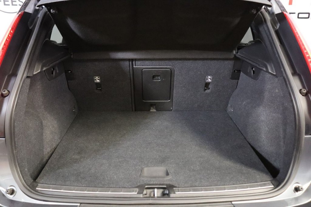 Used Volvo XC40 2018 for sale - 76419961: Photo 21