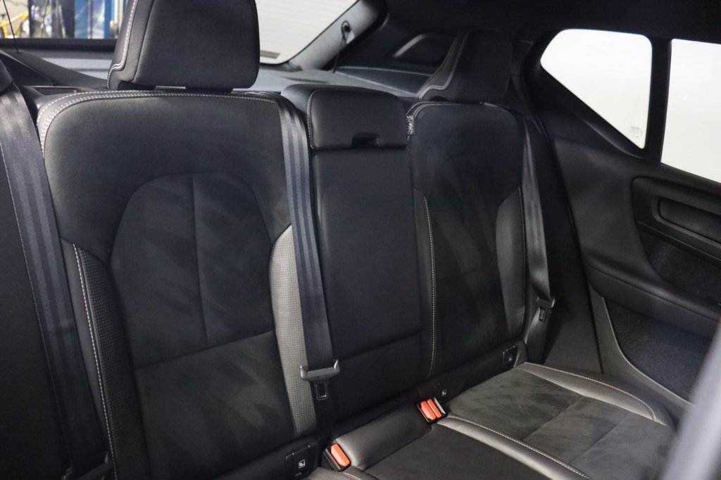 Used Volvo XC40 2018 for sale - 76419961: Photo 31