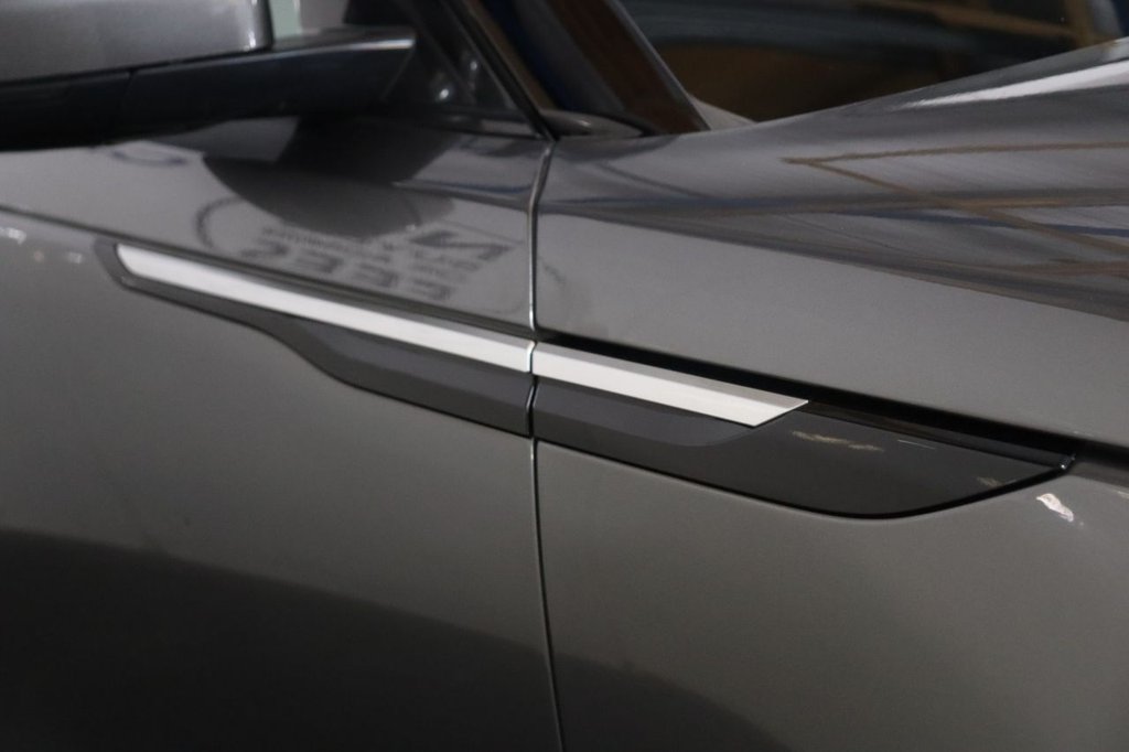 Used Land Rover Range Rover Velar 2019 for sale - 77226606: Photo 21