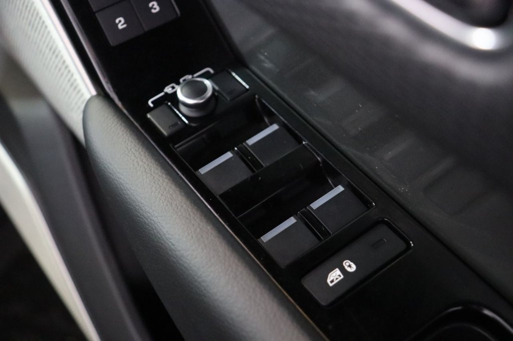 Used Land Rover Range Rover Velar 2019 for sale - 77226606: Photo 41