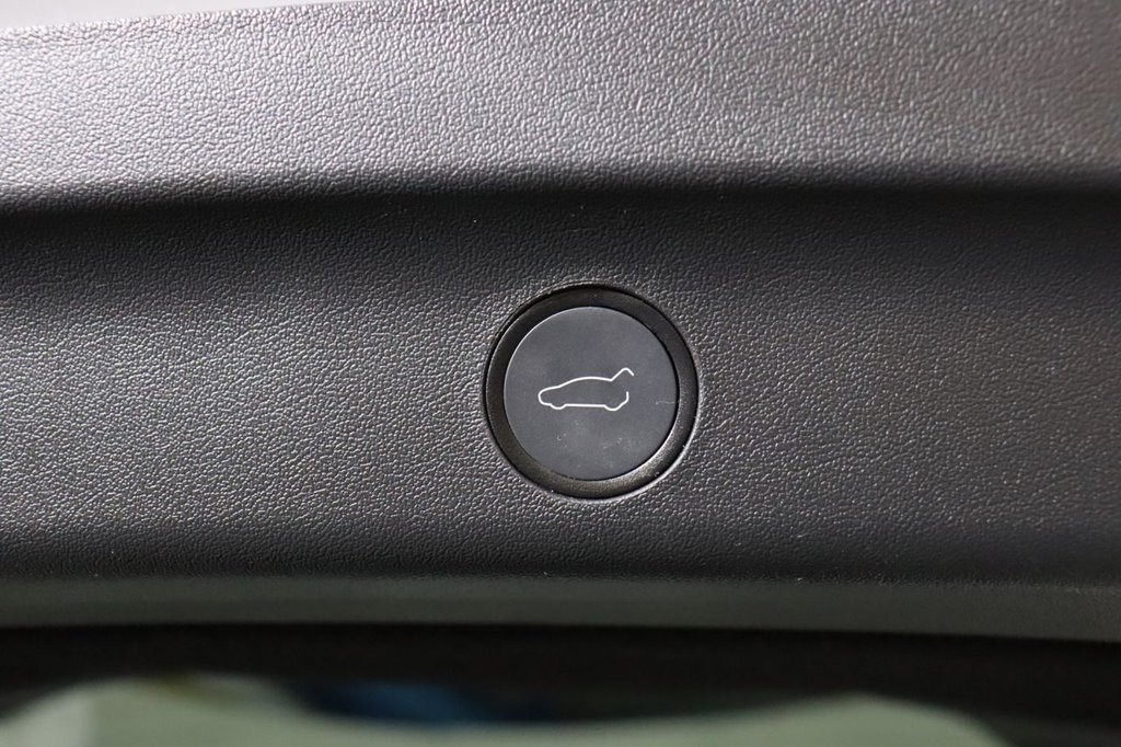 Used Tesla Model Y 2024 for sale - 76345885: Photo 11