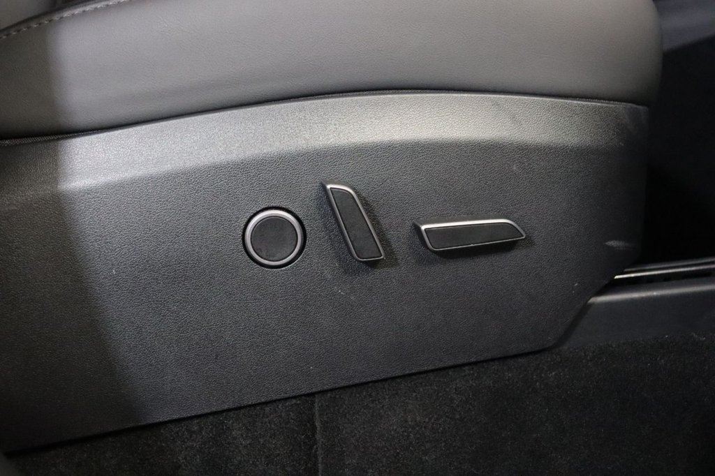 Used Tesla Model Y 2024 for sale - 76345885: Photo 19