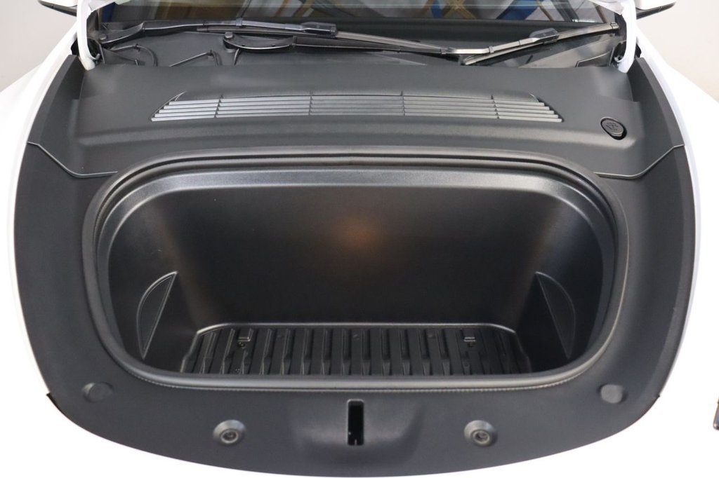 Used Tesla Model Y 2024 for sale - 76350640: Photo 19