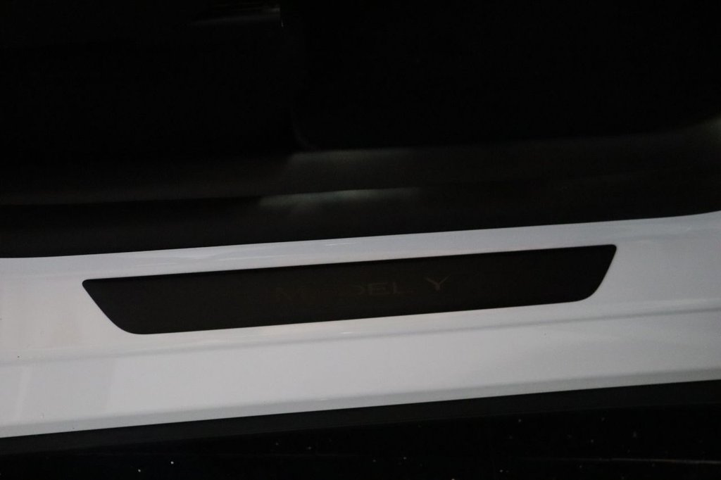 Used Tesla Model Y 2024 for sale - 76350640: Photo 20