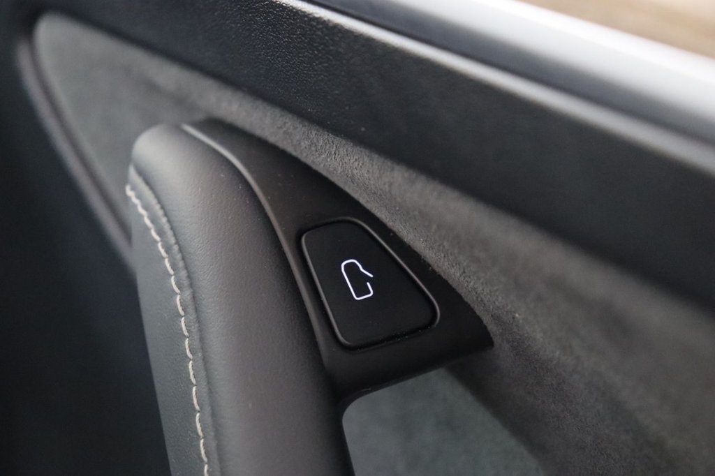 Used Tesla Model Y 2024 for sale - 76350640: Photo 22