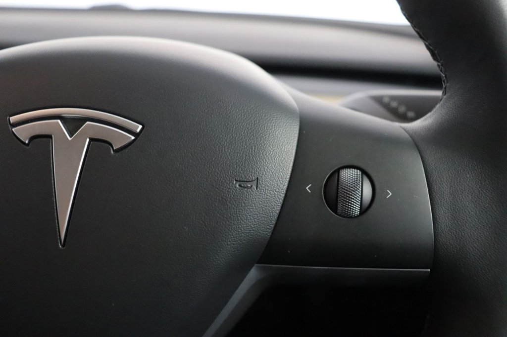 Used Tesla Model 3 2021 for sale - 76731250: Photo 26