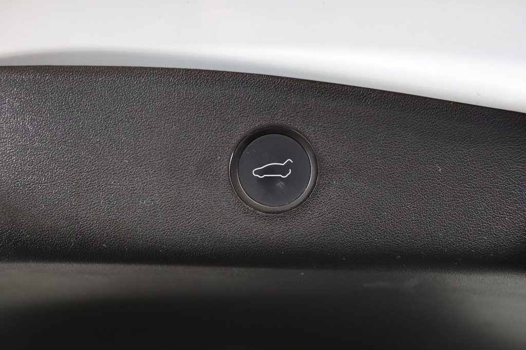 Used Tesla Model 3 2021 for sale - 76731250: Photo 9