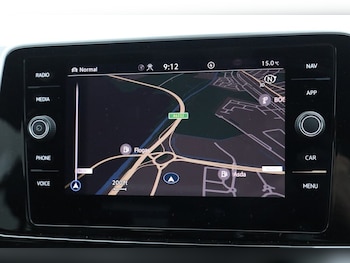 Used Volkswagen T-Roc 2024 for sale - 78444411: Photo