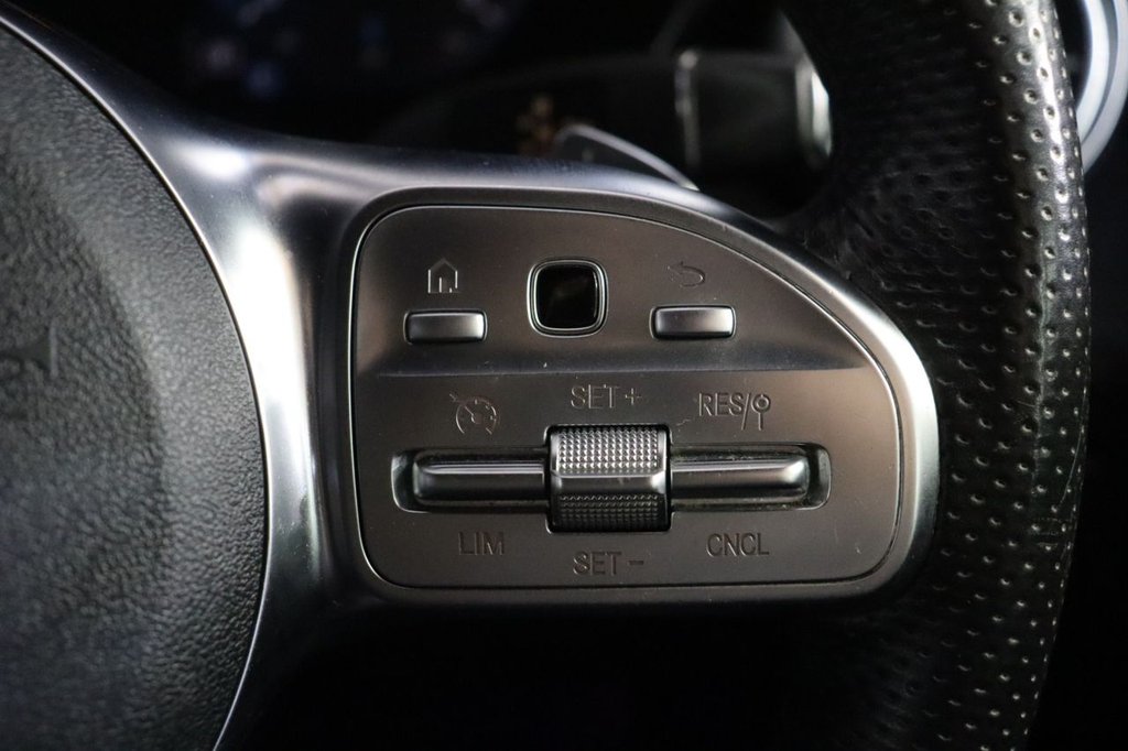 Used Mercedes-Benz GLC 2020 for sale - 76909740: Photo 32