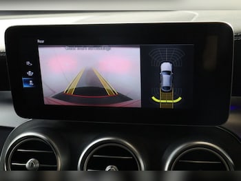 Used Mercedes-Benz GLC 2020 for sale - 76909740: Photo