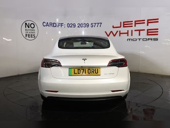 Tesla - Model 3