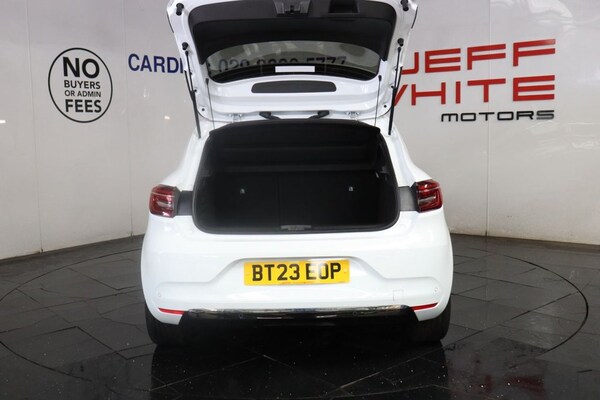 Used Renault Clio 2023 for sale - 75801468: Photo 22