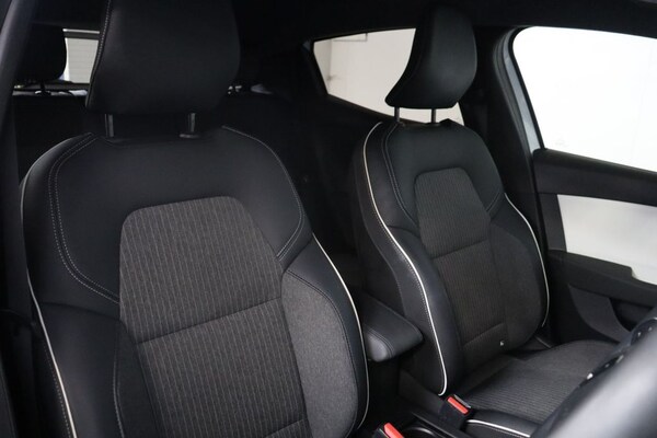 Used Renault Clio 2023 for sale - 75801468: Photo 23