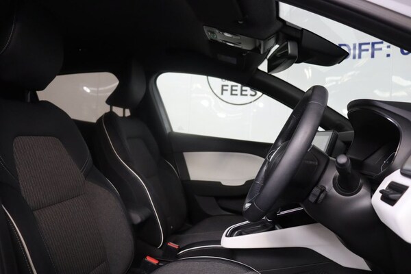 Used Renault Clio 2023 for sale - 75801468: Photo 24