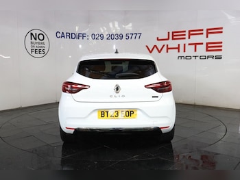 Used Renault Clio 2023 for sale - 75801468: Photo