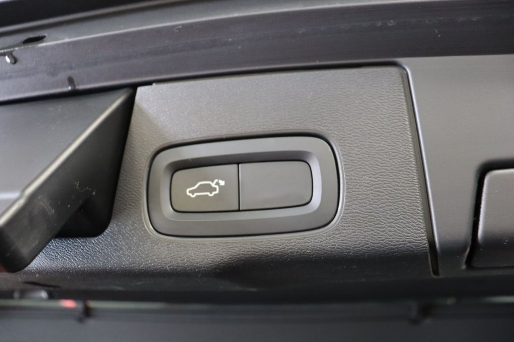 Used Volvo XC60 2021 for sale - 75998604: Photo 13