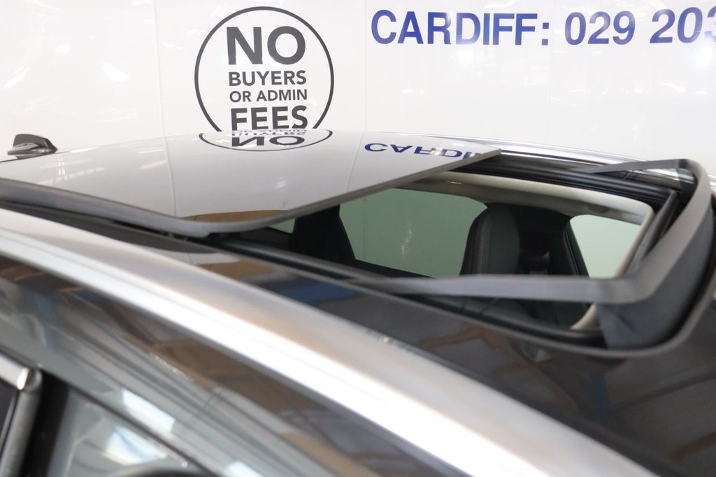 Used Volvo XC60 2021 for sale - 75998604: Photo 2
